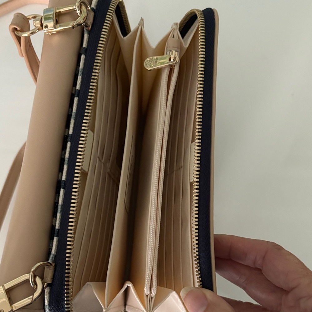 Spartina 449 Navy and Cream Crossbody Wallet Purse - Picture 3 of 7